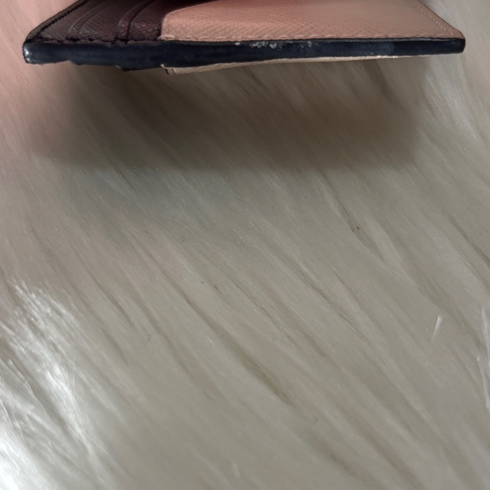 Kate Spade Two-Tone Black & Taupe Cardholder - Picture 5 of 12